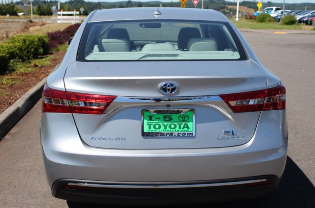 2018 Toyota Avalon Hybrid (Natl)