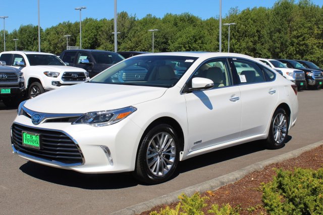 2018 Toyota Avalon Hybrid (Natl)