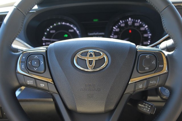 2018 Toyota Avalon Hybrid (Natl)