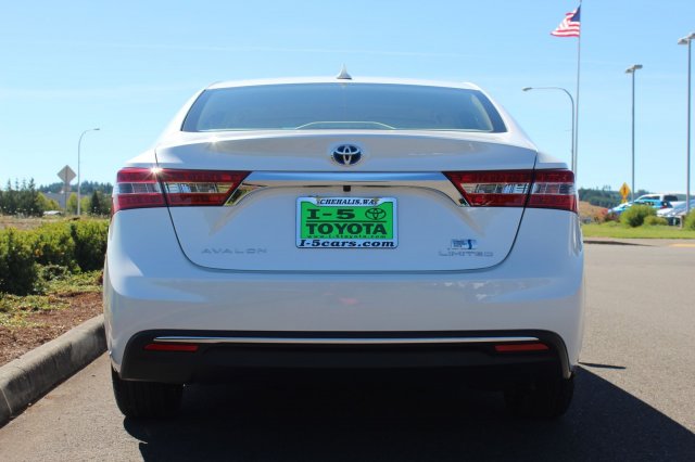 2018 Toyota Avalon Hybrid (Natl)