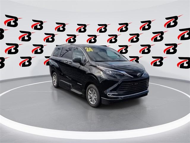 2024 Toyota Sienna XLE