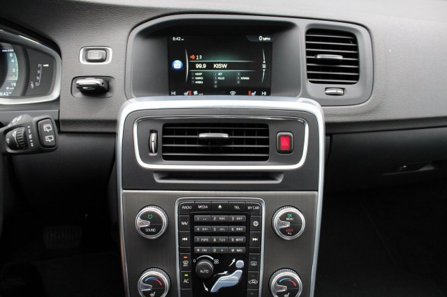 2016 Volvo V60 T5 Drive-E Premier