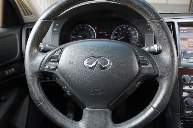 2012 INFINITI G37 x