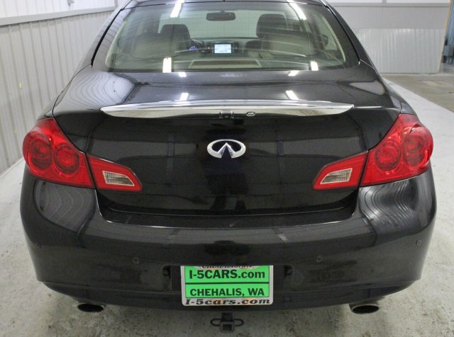 2012 INFINITI G37 x