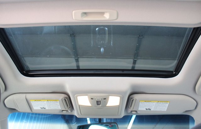 2012 INFINITI G37 x