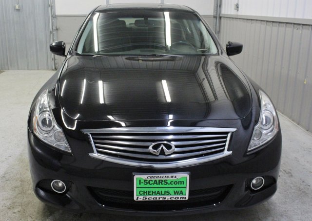 2012 INFINITI G37 x