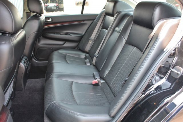 2012 INFINITI G37 x