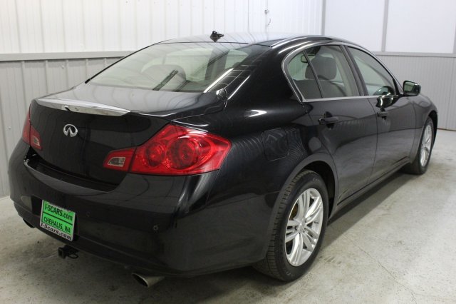 2012 INFINITI G37 x