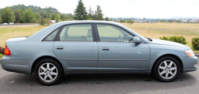 2000 Toyota Avalon 4dr Sdn