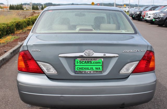2000 Toyota Avalon 4dr Sdn
