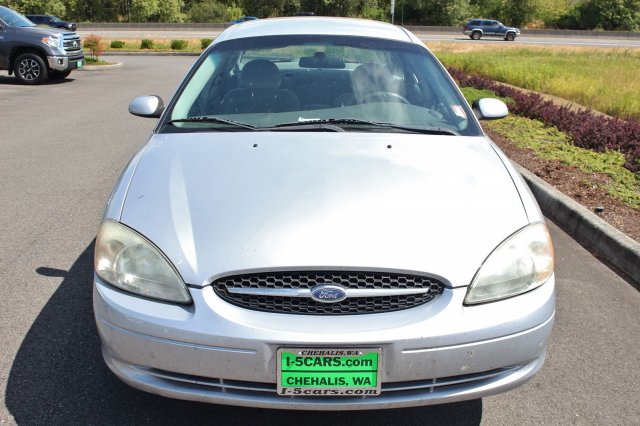 2002 Ford Taurus SE