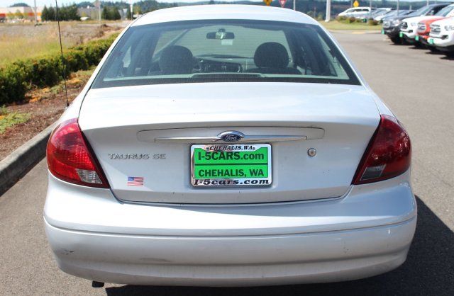 2002 Ford Taurus SE