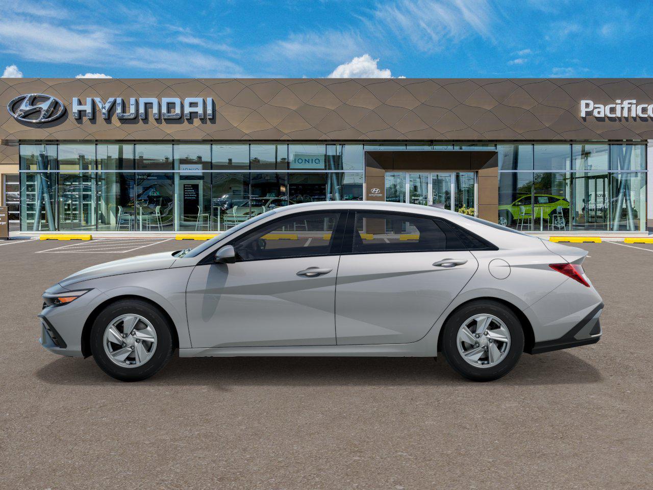 2025 Hyundai Elantra SE photo 3