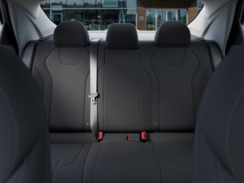 2025 Hyundai Elantra SE photo 11