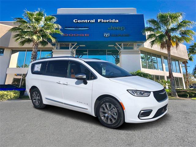 2025 Chrysler Pacifica Hybrid PACIFICA PLUG-IN HYBRID PINNACLE