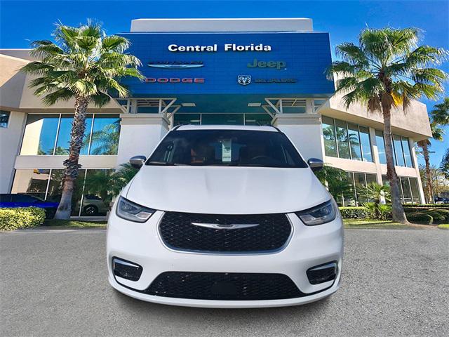 2025 Chrysler Pacifica Hybrid PACIFICA PLUG-IN HYBRID PINNACLE