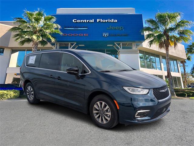 2025 Chrysler Pacifica Hybrid PACIFICA PLUG-IN HYBRID SELECT