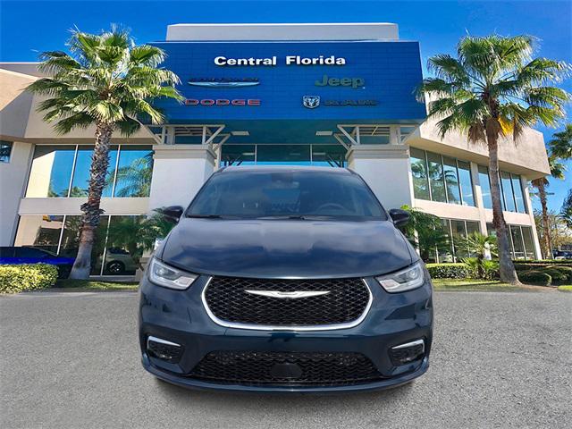 2025 Chrysler Pacifica Hybrid PACIFICA PLUG-IN HYBRID SELECT