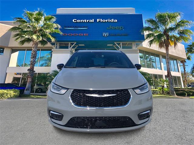 2025 Chrysler Pacifica Hybrid PACIFICA PLUG-IN HYBRID SELECT