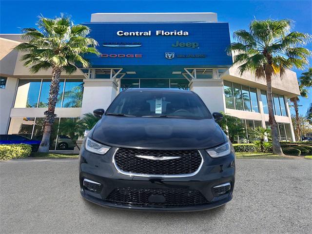 2025 Chrysler Pacifica Hybrid PACIFICA PLUG-IN HYBRID SELECT