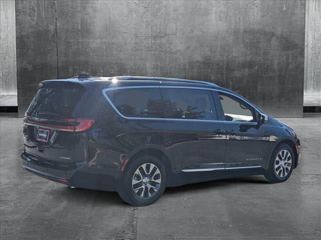 2025 Chrysler Pacifica Hybrid PACIFICA PLUG-IN HYBRID PINNACLE