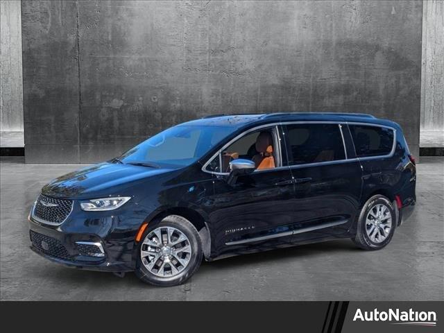 2025 Chrysler Pacifica Hybrid PACIFICA PLUG-IN HYBRID PINNACLE