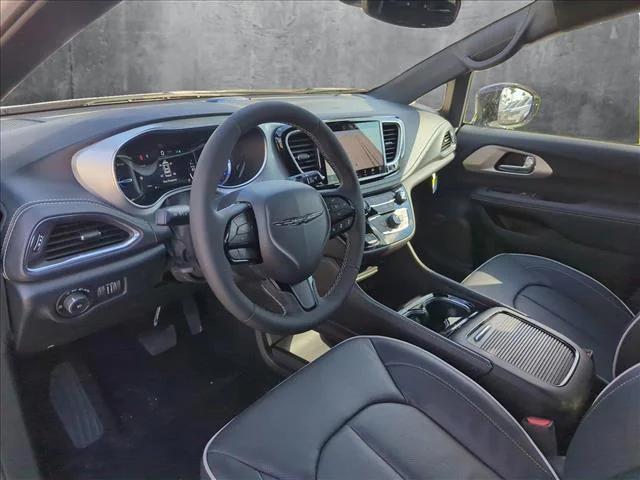 2025 Chrysler Pacifica Hybrid PACIFICA PLUG-IN HYBRID S APPEARANCE