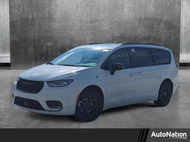2025 Chrysler Pacifica Hybrid PACIFICA PLUG-IN HYBRID S APPEARANCE