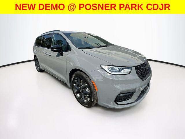 2025 Chrysler Pacifica PACIFICA LIMITED