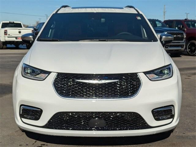 2025 Chrysler Pacifica Hybrid PACIFICA PLUG-IN HYBRID PINNACLE