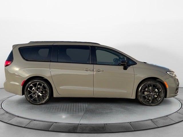 2025 Chrysler Pacifica PACIFICA LIMITED