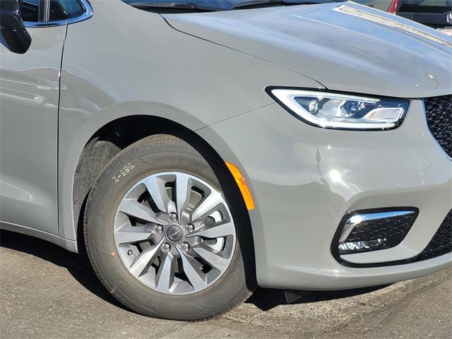 2025 Chrysler Pacifica Hybrid PACIFICA PLUG-IN HYBRID SELECT