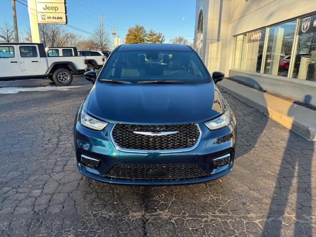 2025 Chrysler Pacifica PACIFICA SELECT