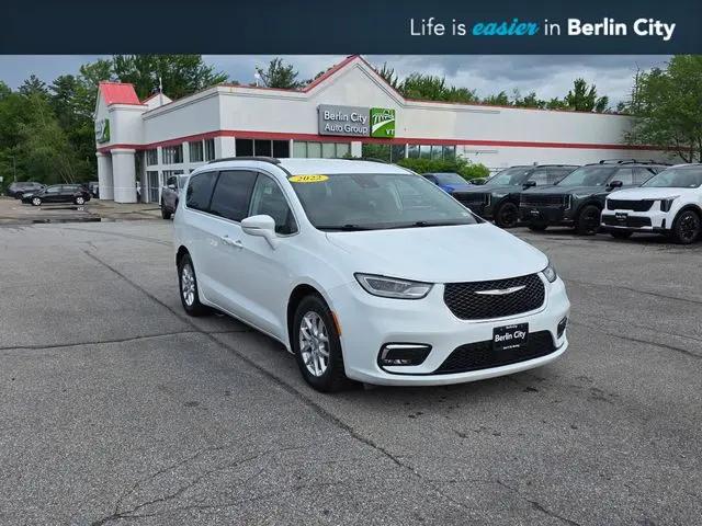 2022 Chrysler Pacifica Touring L for sale in Williston, VT