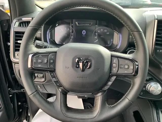 2025 Ram 1500 Limited Crew Cab 4x4 57 Box