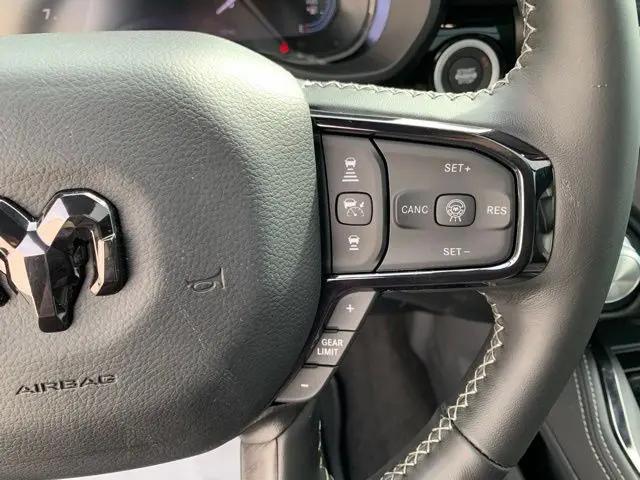 2025 Ram 1500 Limited Crew Cab 4x4 57 Box