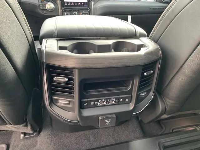 2025 Ram 1500 Limited Crew Cab 4x4 57 Box