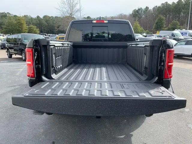 2025 Ram 1500 Limited Crew Cab 4x4 57 Box