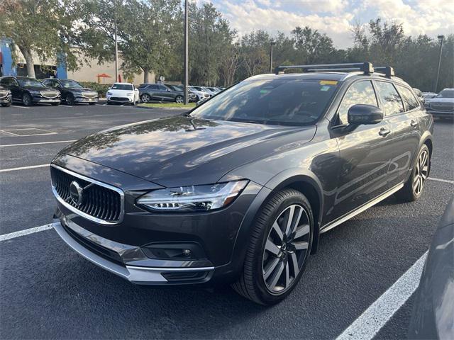 2022 Volvo V90 Cross Country