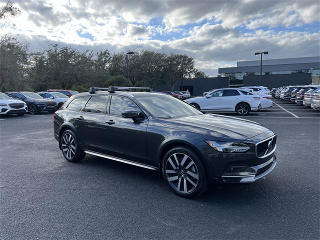 2022 Volvo V90 Cross Country