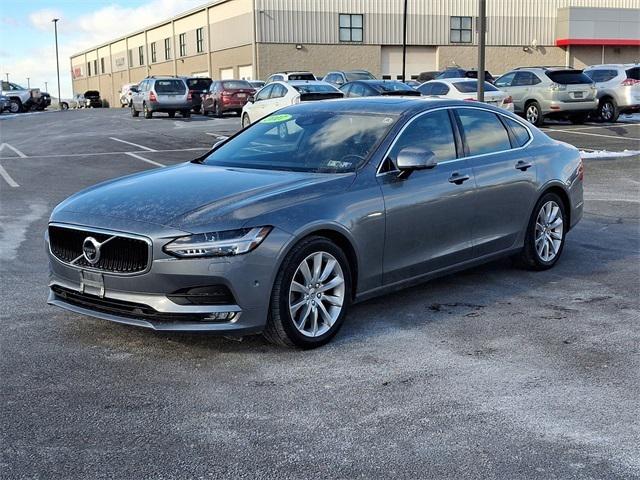 2017 Volvo S90 T6 Momentum 2017 Volvo S90 T6 Momentum