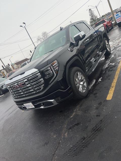 2023 GMC Sierra 1500 4WD Crew Cab Short Box Denali