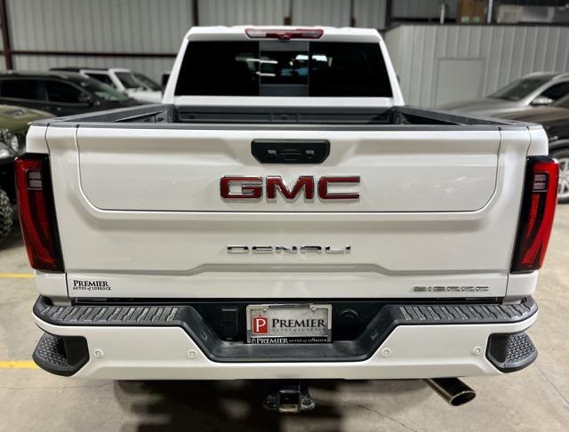 2024 GMC Sierra 2500HD 4WD Crew Cab Standard Bed Denali