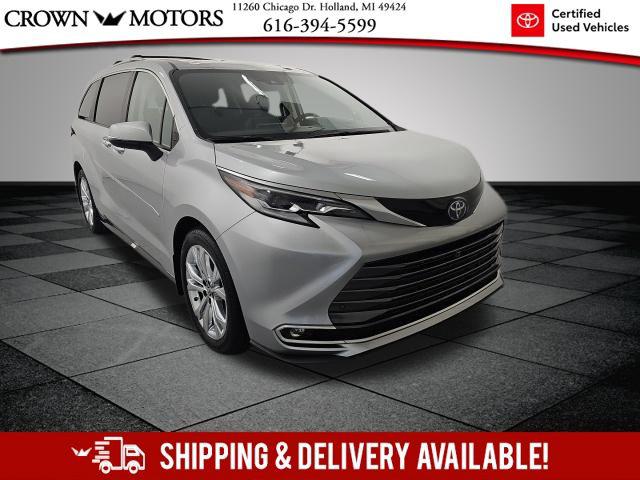 2022 Toyota Sienna Platinum for sale in Holland, MI