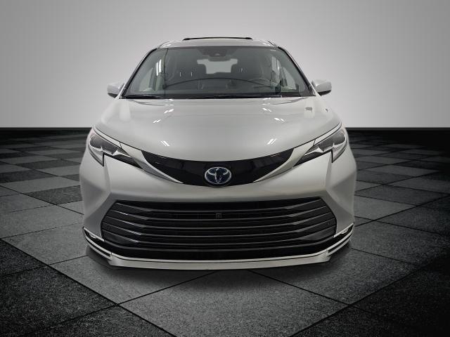 2022 Toyota Sienna Platinum