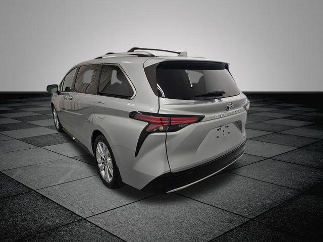 2022 Toyota Sienna Platinum