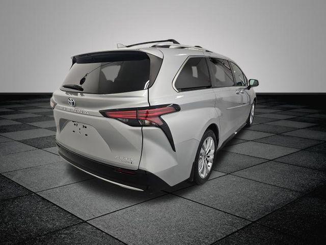 2022 Toyota Sienna Platinum