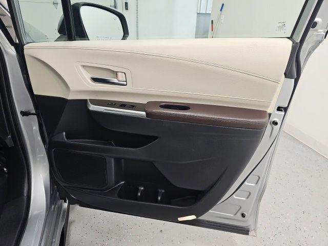 2022 Toyota Sienna Platinum