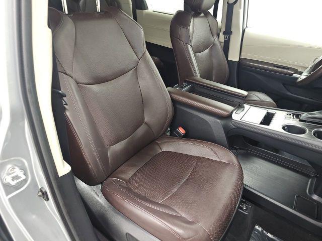 2022 Toyota Sienna Platinum