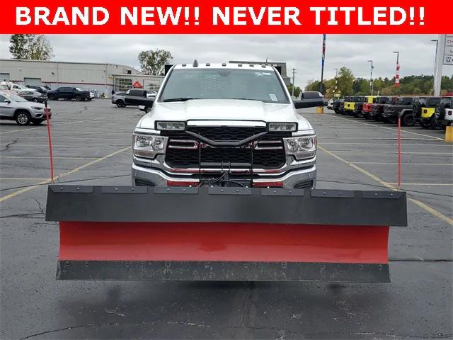 2022 RAM 2500 Tradesman Regular Cab 4x4 8 Box